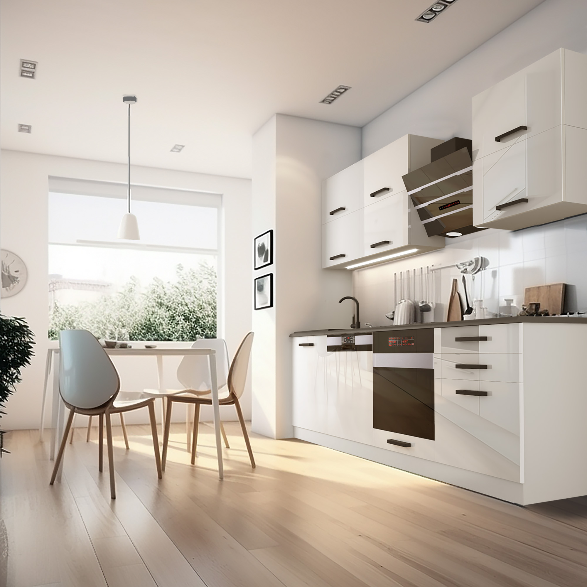 Bucătărie luminoasă cu mobilier alb și podea din lemn