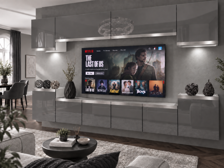 Mobilă de sufragerie Prestige 300 cm TV/RTV gri lucios Producător IMP P Hepburn 4/5/W/S/0/0/SL