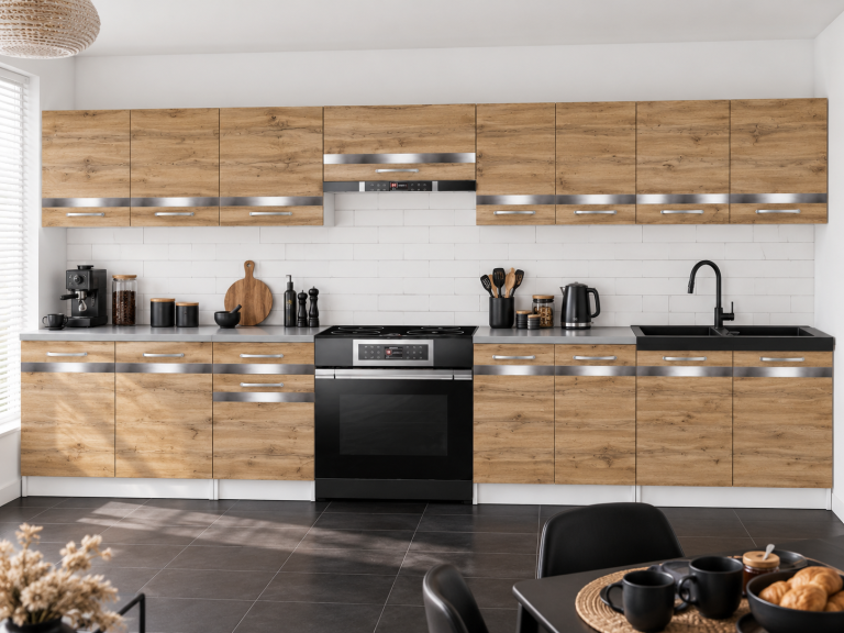 Mobilier de bucătărie Prestige 320 cm stejar wotan cu blat Producător TOR P Vincent/0/WT/DW/0/C1/SL